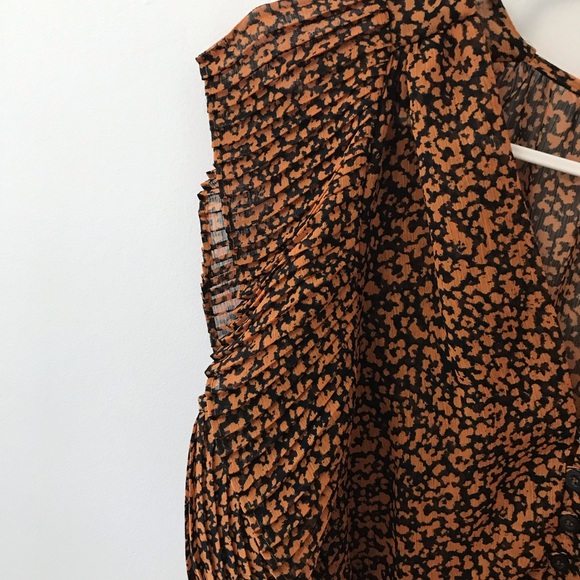 SOLD - LEOPARD PRINT COLD SHOULDER BLOUSE - Picture 9 of 13